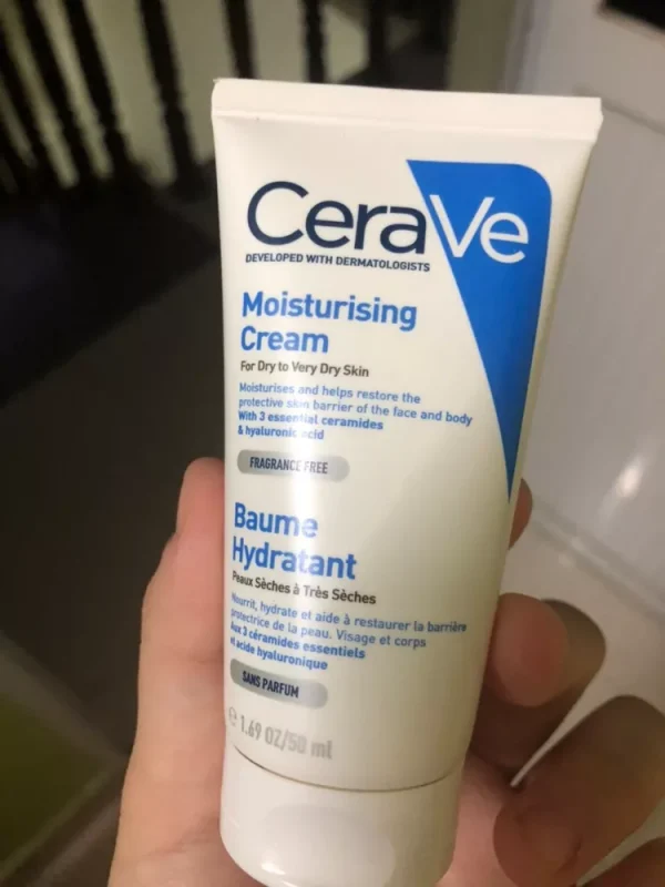 Top 5+ kem dưỡng ẩm da tốt nhất năm 2025 được da liễu khuyên dùng. 1 CeraVe Moisturizing Cream